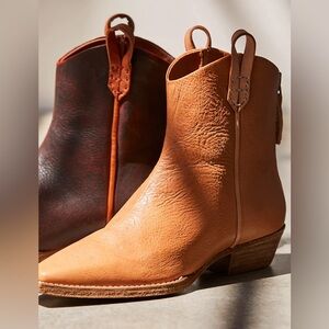 We The Free Wesley Ankle Boots, color Tan, size 37